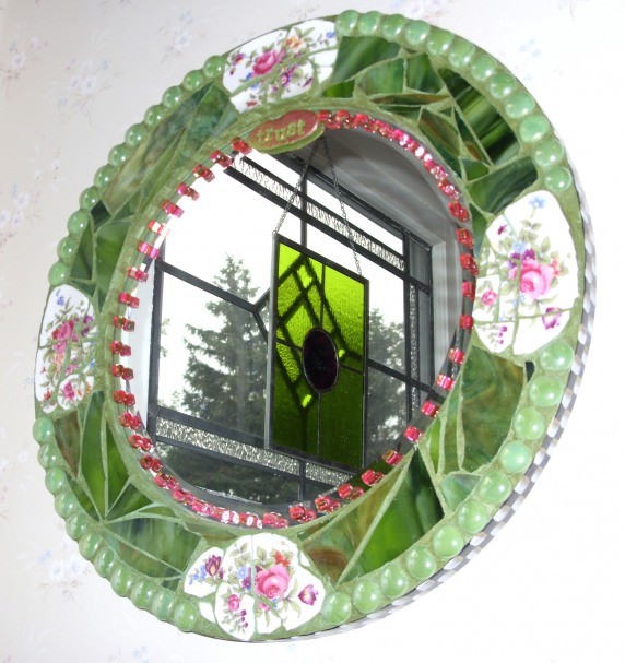 green_circle_mosaicsm.jpg