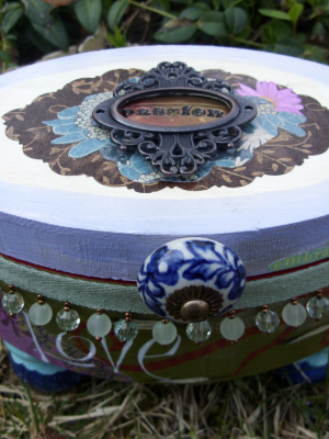 Lavendar Flow "Passion" Wish Box